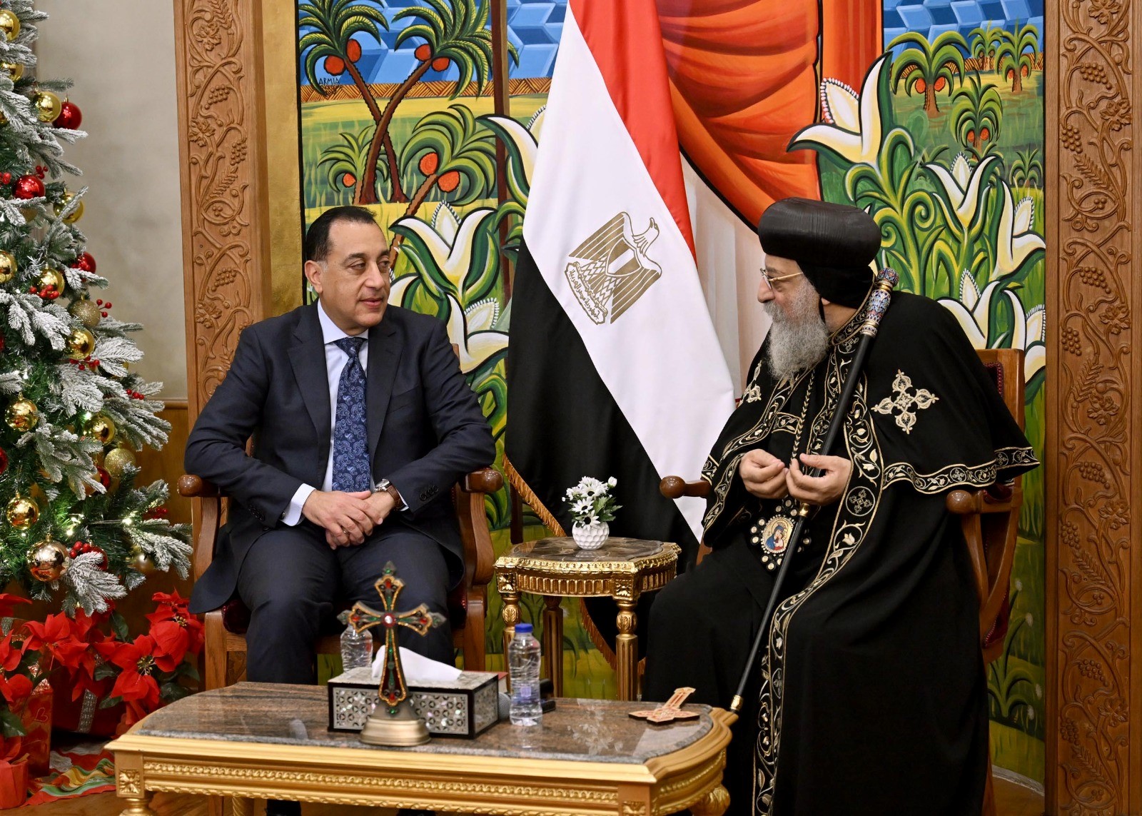 رئيس الوزراء يهنئ قداسة البابا تواضروس بعيد الميلاد المجيد